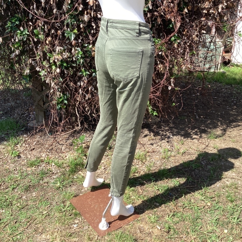 H&M L.O.G.G. Cropped Olive Green Zipper Leg Jean Joggers - Picture 4 of 8